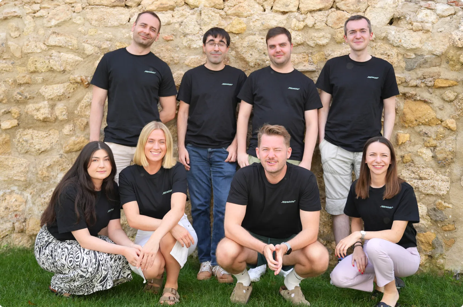 Vergleich zweier identischer Fotos: im umweltfreundlichen .webp-Format für schnelle Ladezeiten und geringen Datenverbrauch sowie im .jpg-Format mit längerer Ladezeit und höherem Energieverbrauch.